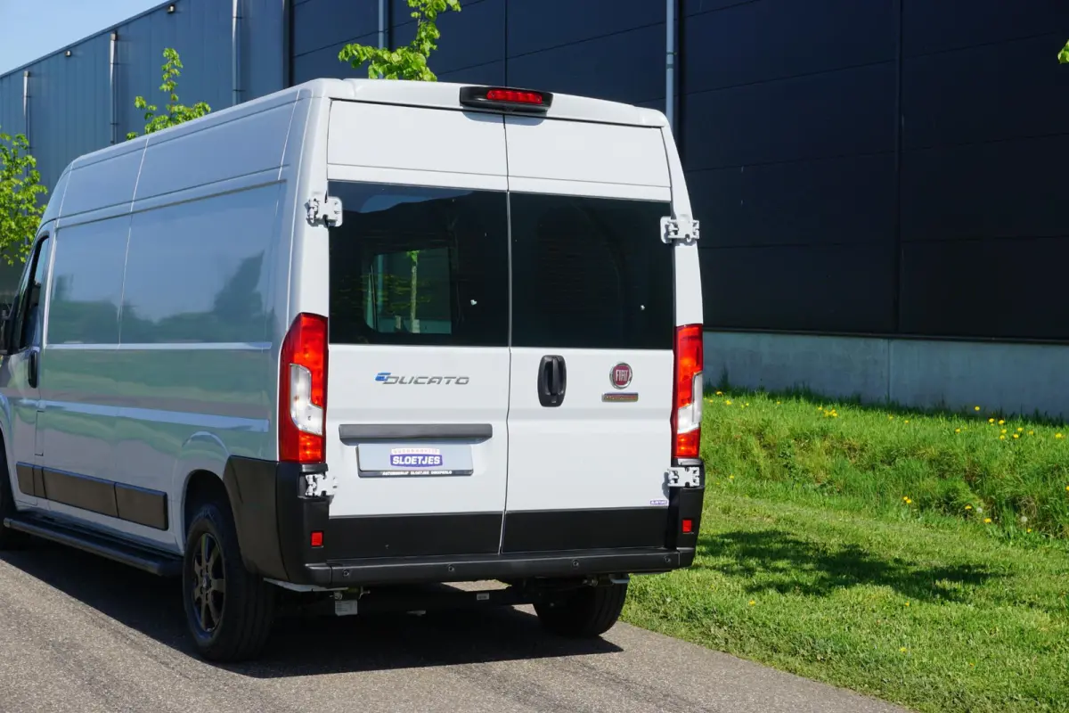 3.5T L3H2 47 kWh met Snellaad functie |Navigatie |Climate Control |Achteruitrijcamera |LED |DAB+ |Airbags voor en zijkant |Nieuwstaat |Expeditie grijs |Laadruimte volledig bekleed | VOL VOL 