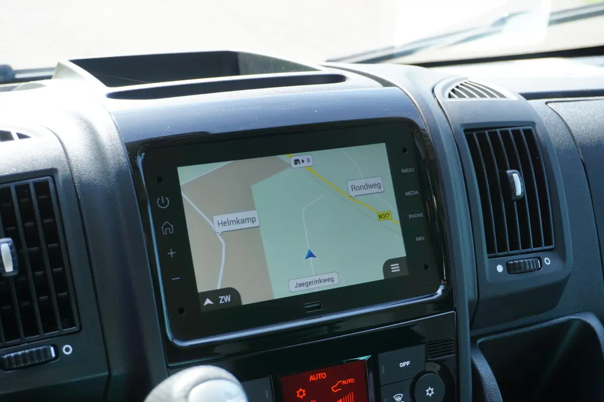 3.5T L3H2 47 kWh met Snellaad functie |Navigatie |Climate Control |Achteruitrijcamera |LED |DAB+ |Airbags voor en zijkant |Nieuwstaat |Expeditie grijs |Laadruimte volledig bekleed | VOL VOL 
