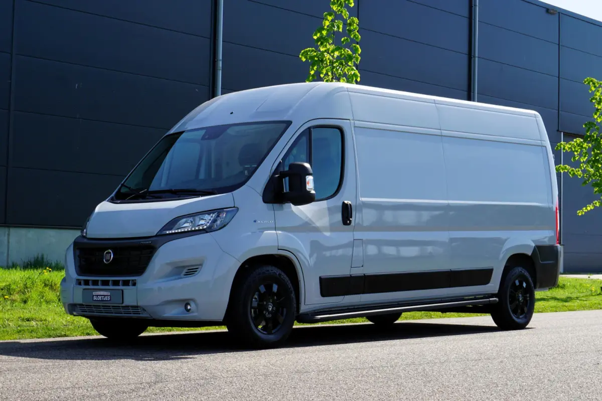 3.5T L3H2 47 kWh met Snellaad functie |Navigatie |Climate Control |Achteruitrijcamera |LED |DAB+ |Airbags voor en zijkant |Nieuwstaat |Expeditie grijs |Laadruimte volledig bekleed | VOL VOL 