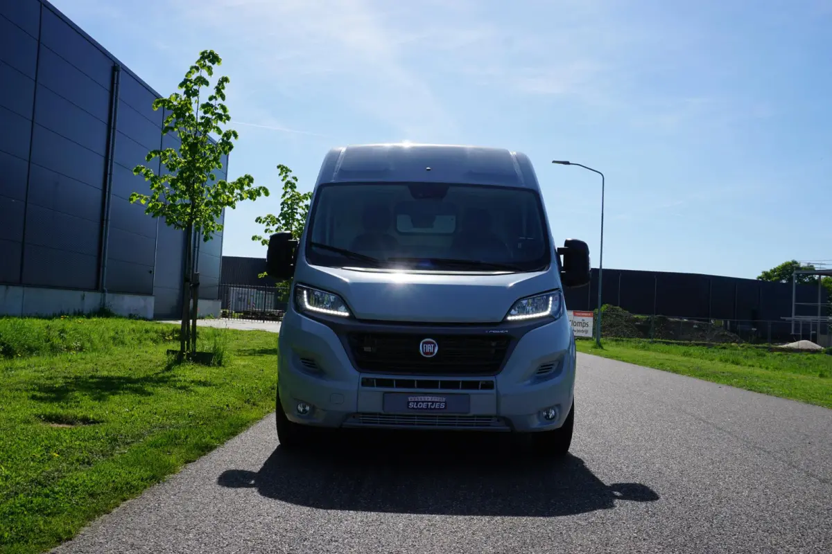 3.5T L3H2 47 kWh met Snellaad functie |Navigatie |Climate Control |Achteruitrijcamera |LED |DAB+ |Airbags voor en zijkant |Nieuwstaat |Expeditie grijs |Laadruimte volledig bekleed | VOL VOL 
