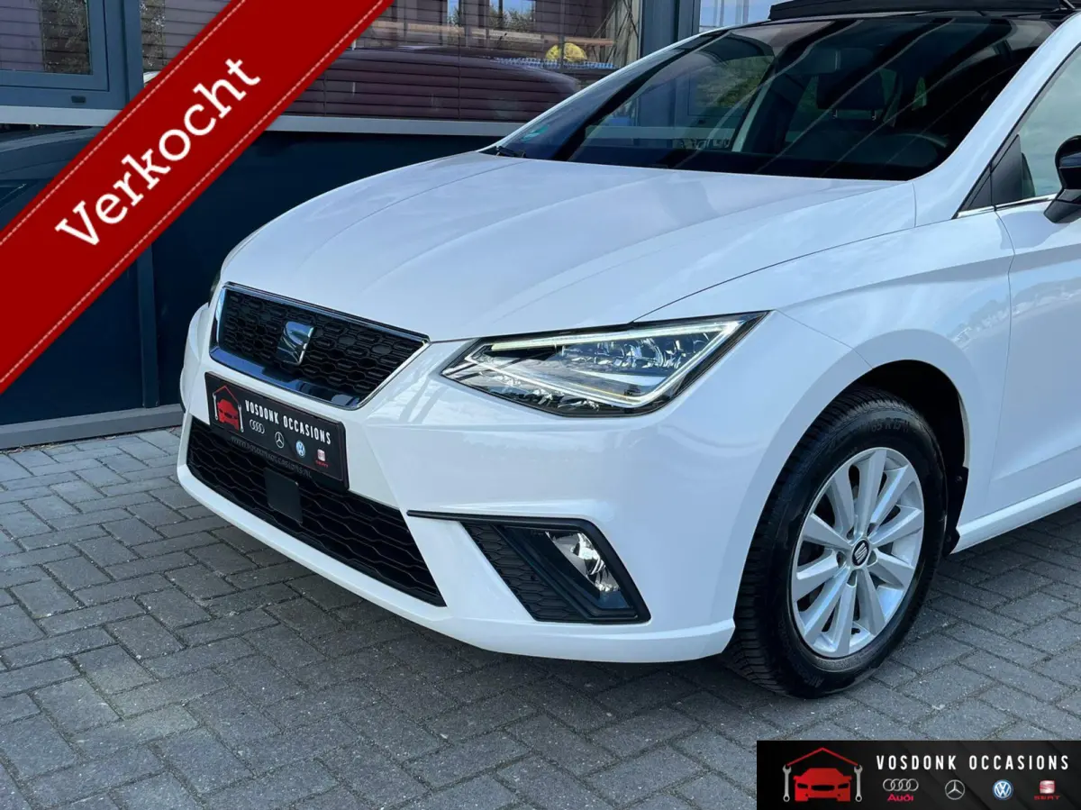 1.0 TSI Pano Keyless Led navi Nieuwstaat!