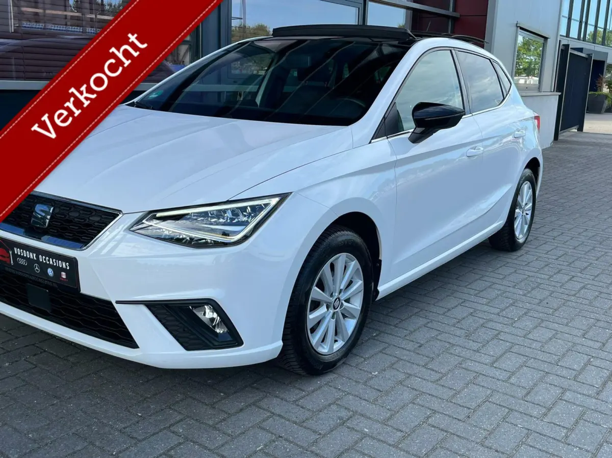 1.0 TSI Pano Keyless Led navi Nieuwstaat!