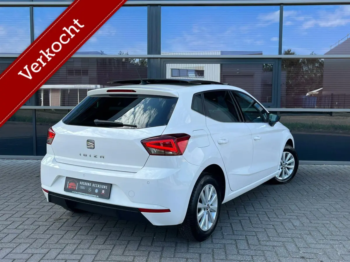 1.0 TSI Pano Keyless Led navi Nieuwstaat!