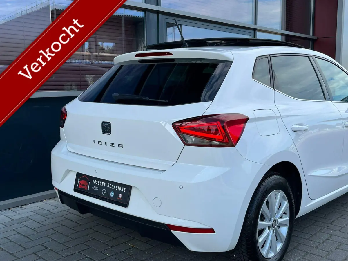 1.0 TSI Pano Keyless Led navi Nieuwstaat!
