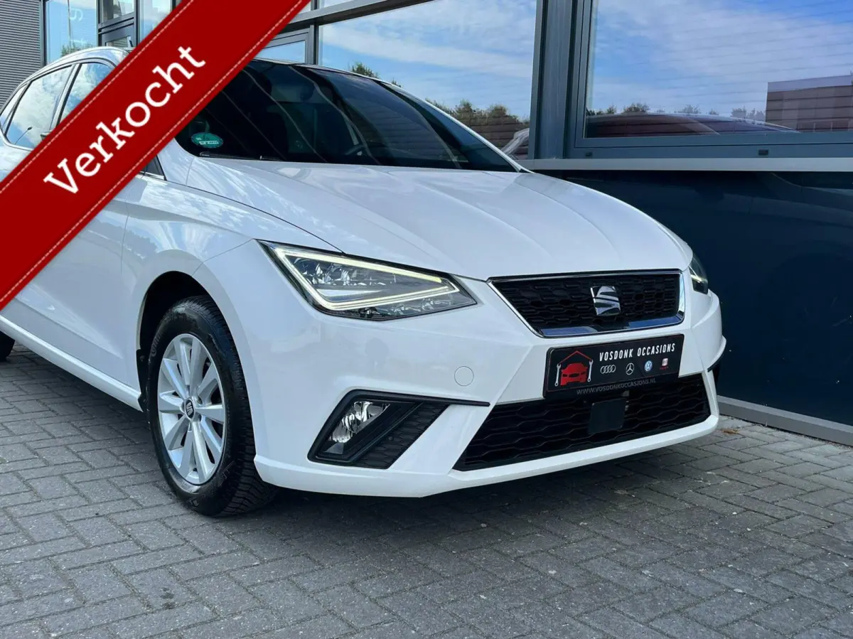 1.0 TSI Pano Keyless Led navi Nieuwstaat!