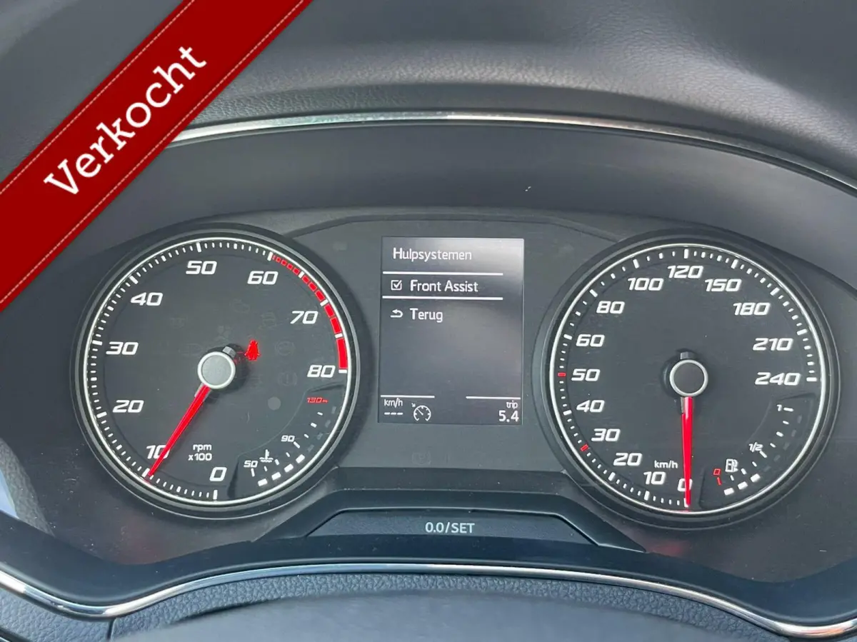 1.0 TSI Pano Keyless Led navi Nieuwstaat!