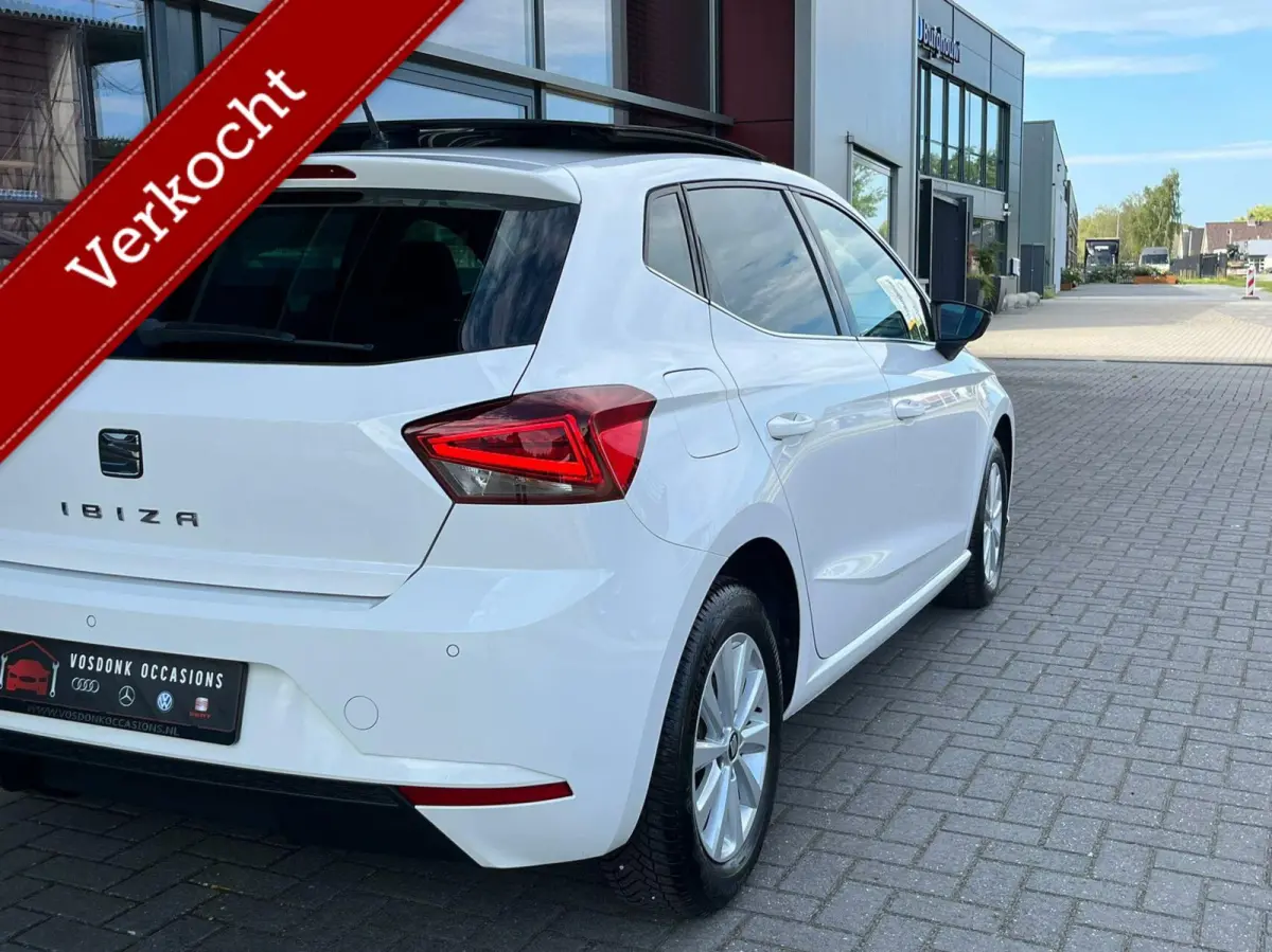 1.0 TSI Pano Keyless Led navi Nieuwstaat!