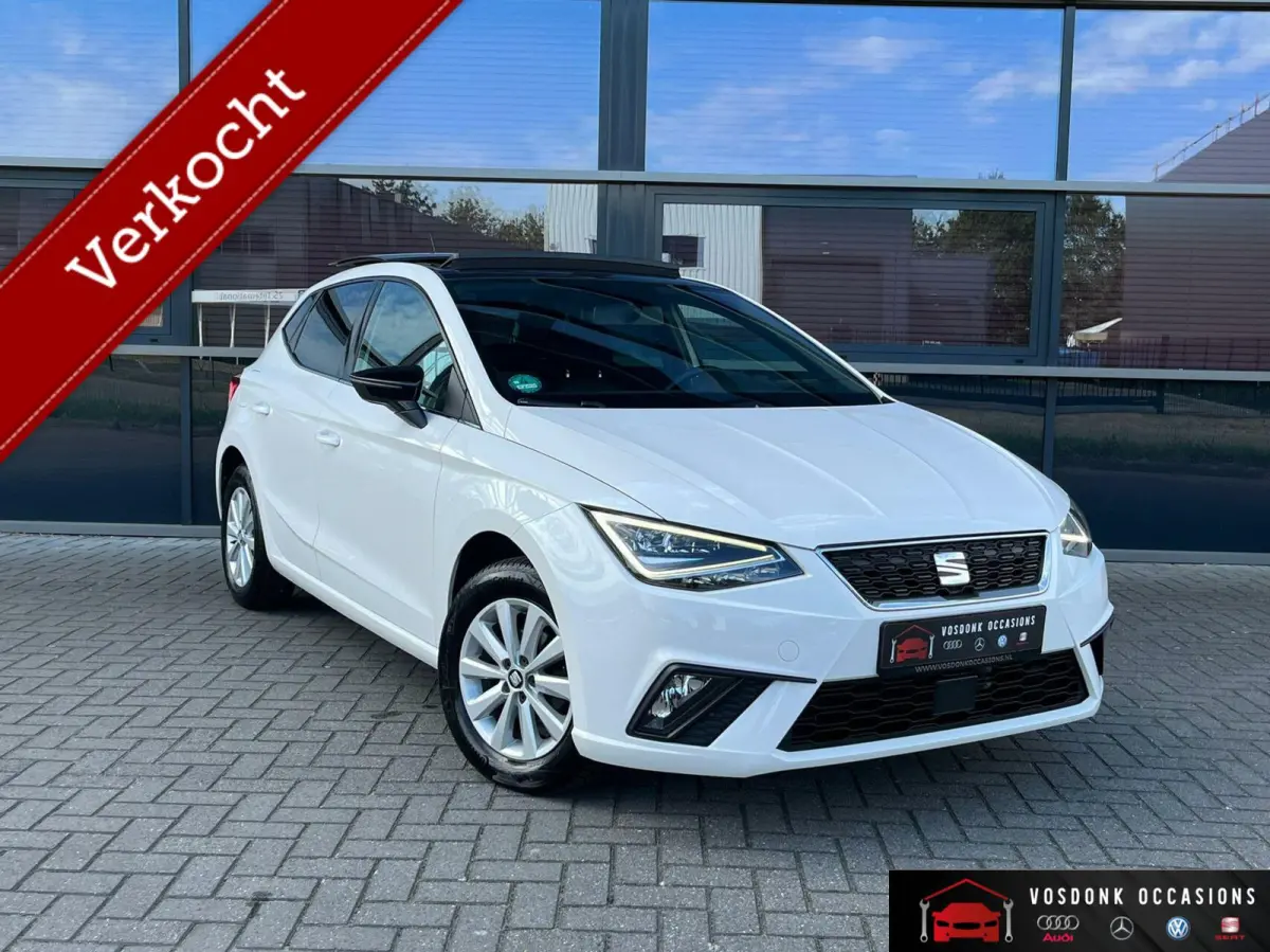 1.0 TSI Pano Keyless Led navi Nieuwstaat!