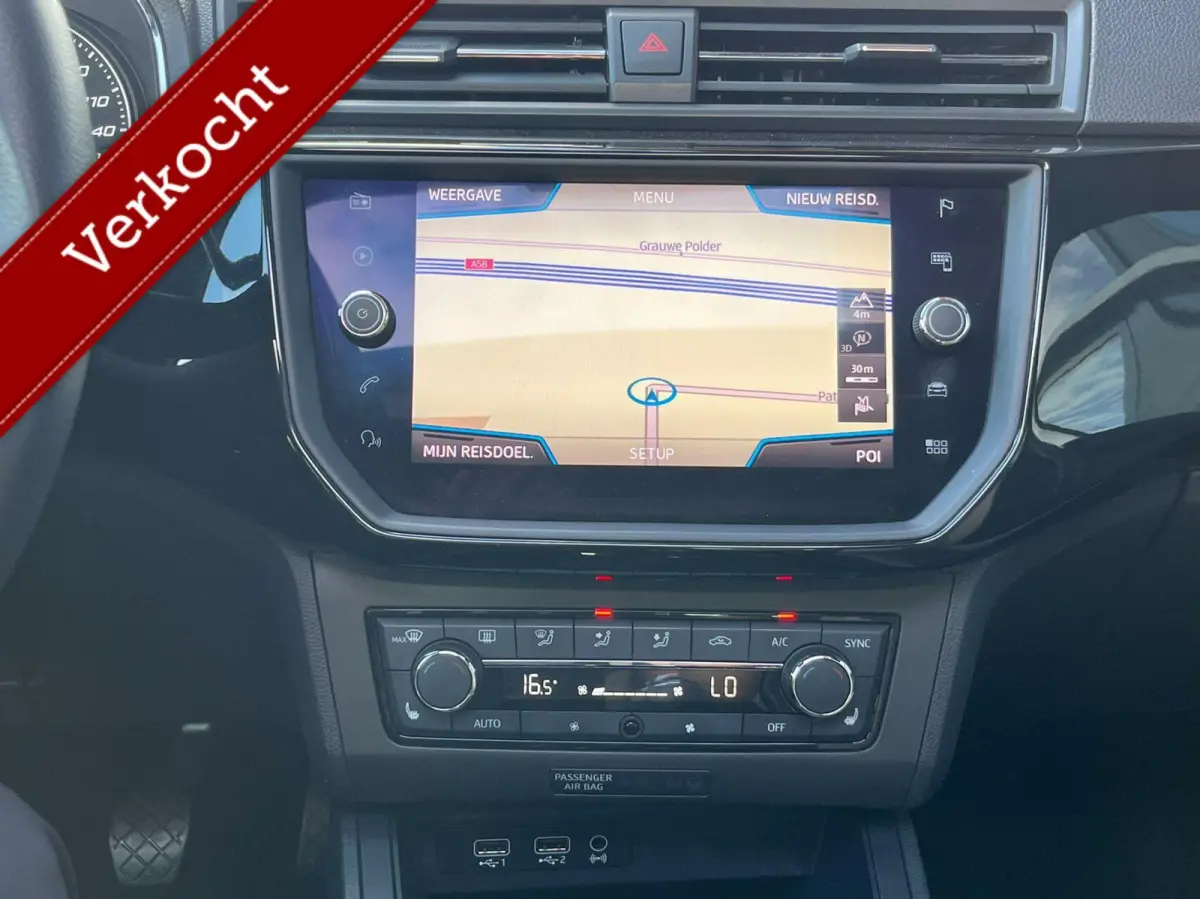 1.0 TSI Pano Keyless Led navi Nieuwstaat!