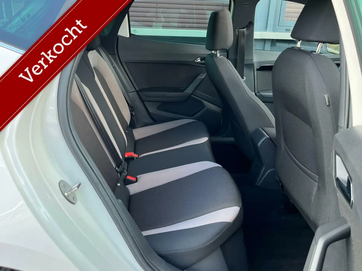 1.0 TSI Pano Keyless Led navi Nieuwstaat!