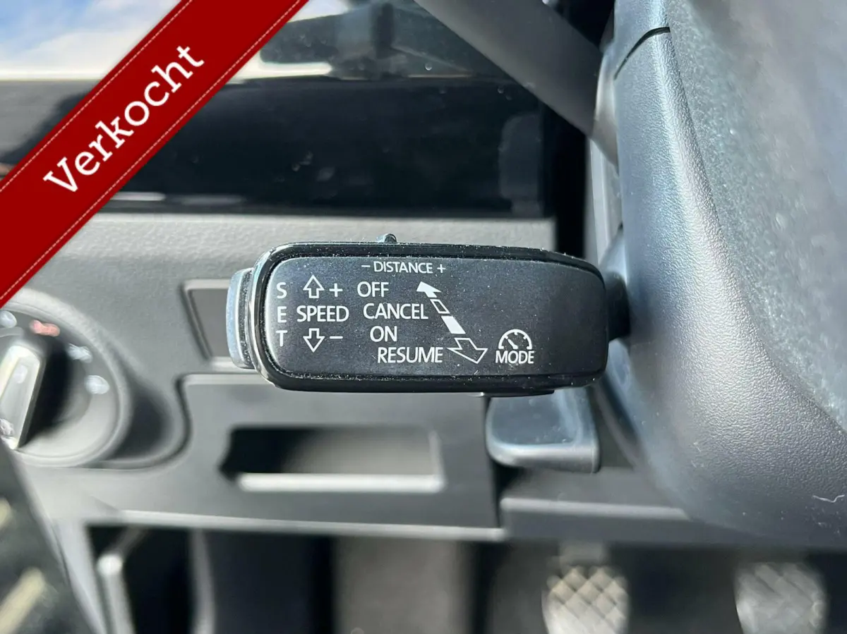 1.0 TSI Pano Keyless Led navi Nieuwstaat!