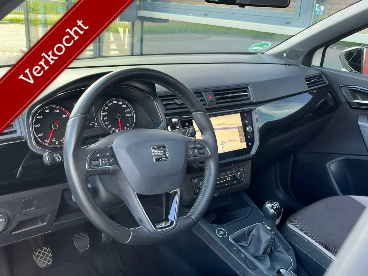 1.0 TSI Pano Keyless Led navi Nieuwstaat!