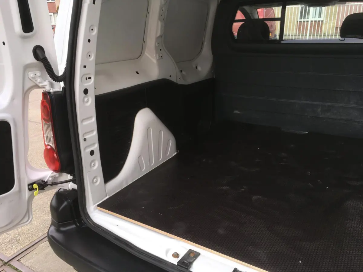 1.6 BlueHDI 75 Comfort