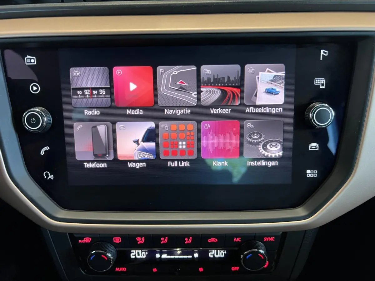1.0 TSI Excellence Navi Keyless Clima Stoelverw
