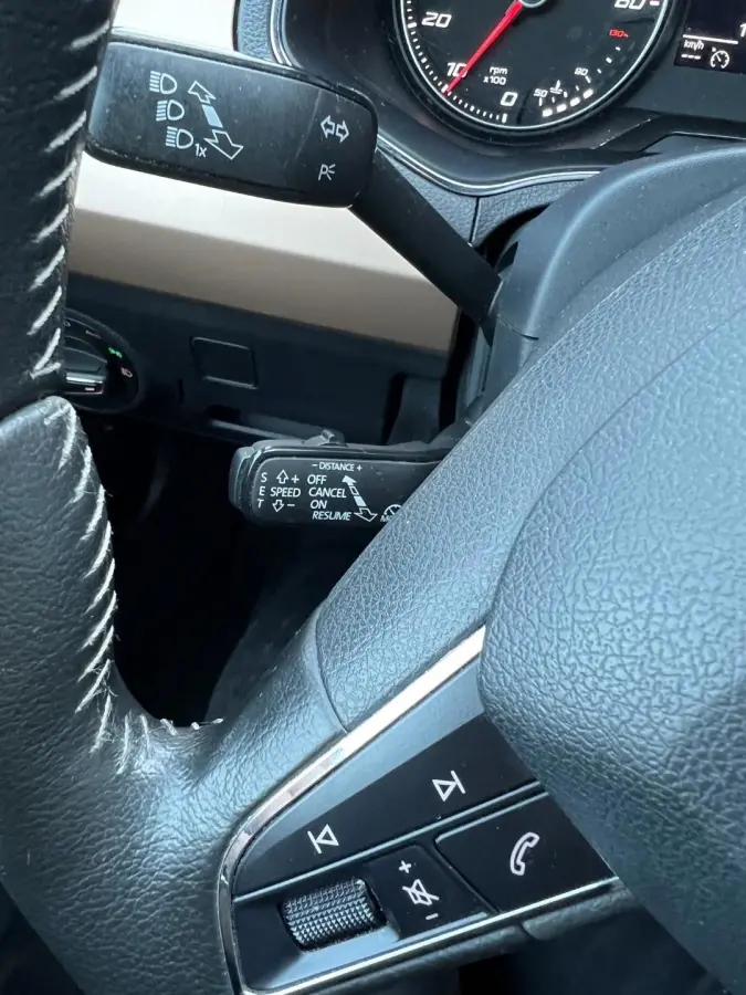 1.0 TSI Excellence Navi Keyless Clima Stoelverw