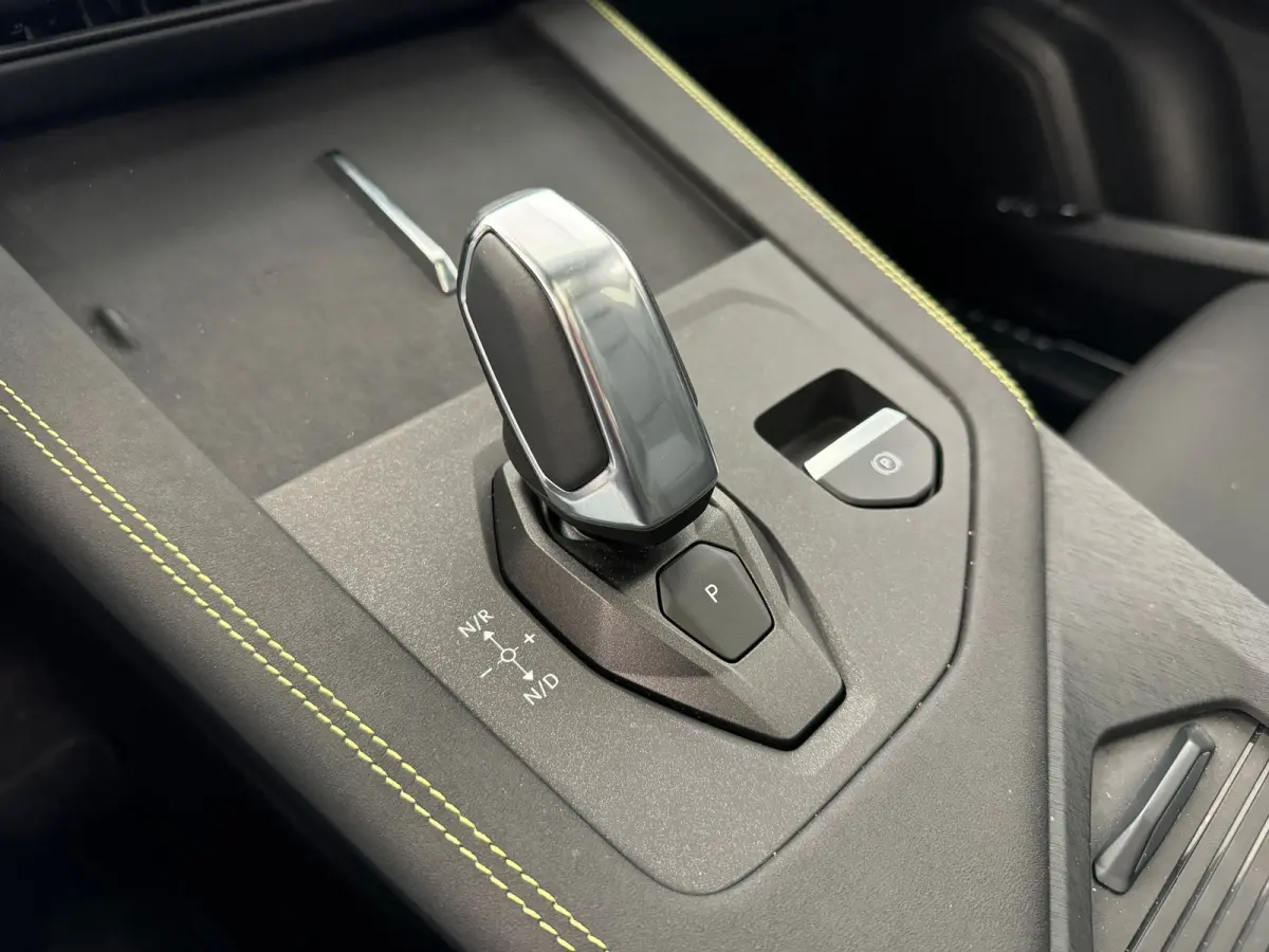 1.5 More | 360 Camera | Interieur voorverwarming | Panoramadak | Apple Carplay\Android Auto |