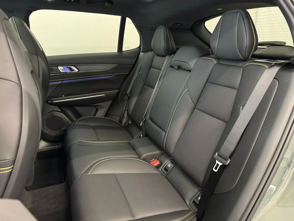 1.5 More | 360 Camera | Interieur voorverwarming | Panoramadak | Apple Carplay\Android Auto |