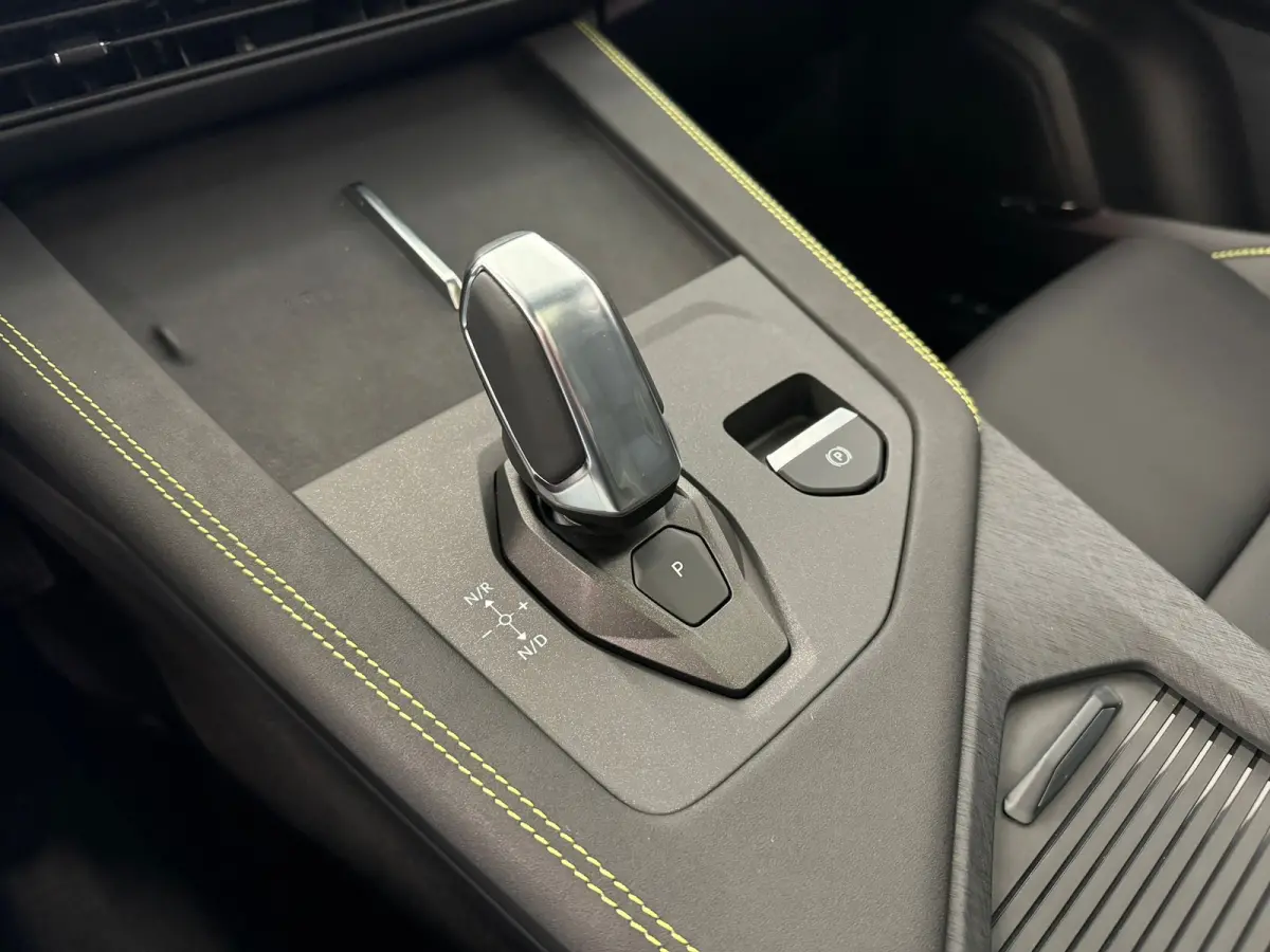 1.5 More | 360 Camera | Panoramadak | Apple Carplay\Android Auto | Stuurverwarming |