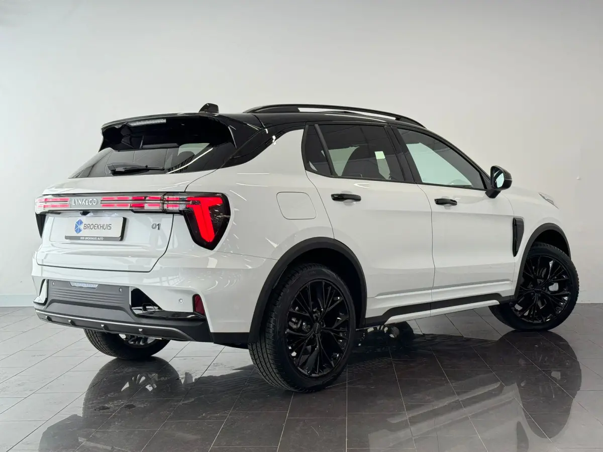 1.5 More | 360 Camera | Panoramadak | Apple Carplay\Android Auto | Stuurverwarming |