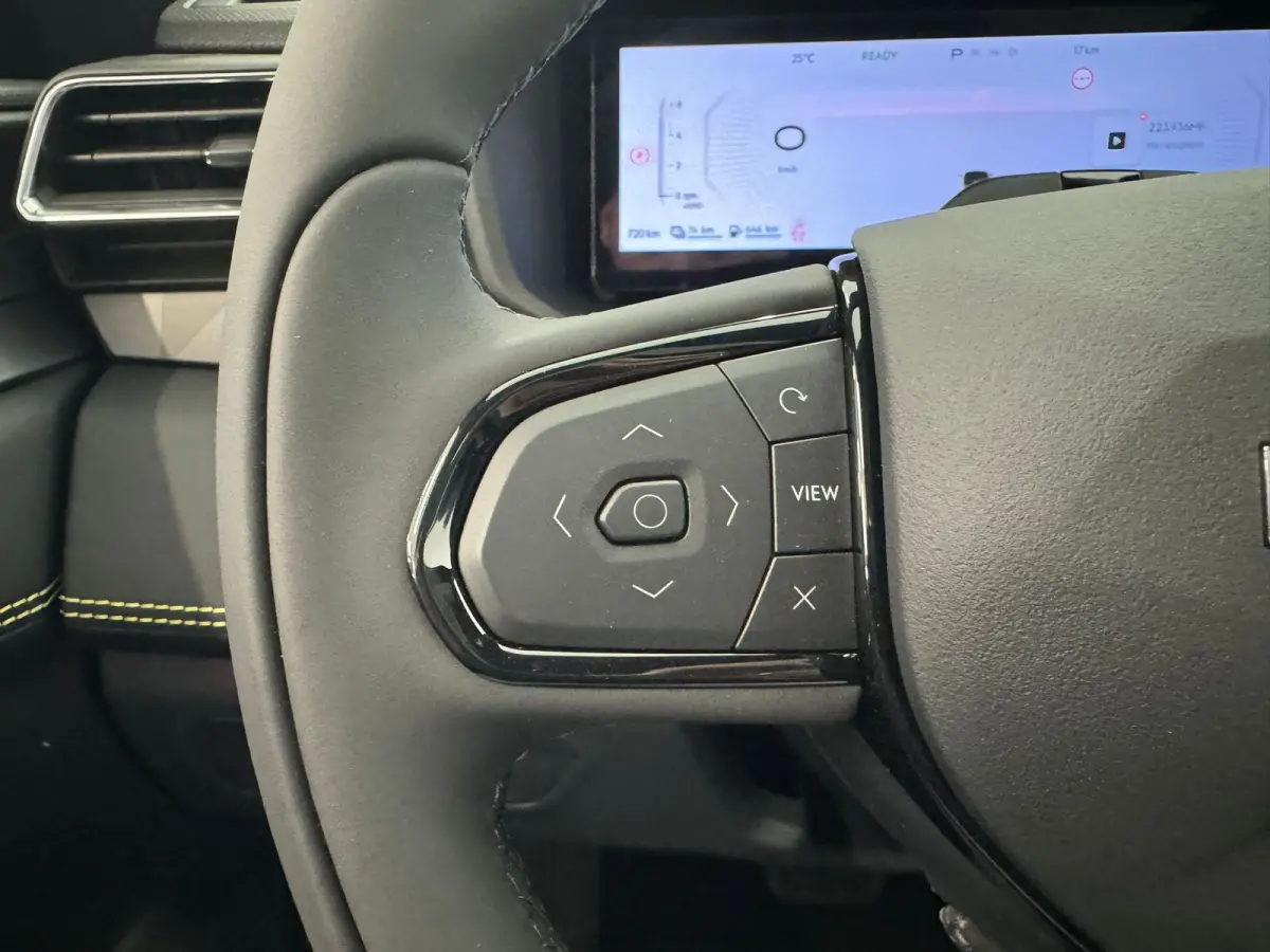 1.5 More | 360 Camera | Panoramadak | Apple Carplay\Android Auto | Stuurverwarming |