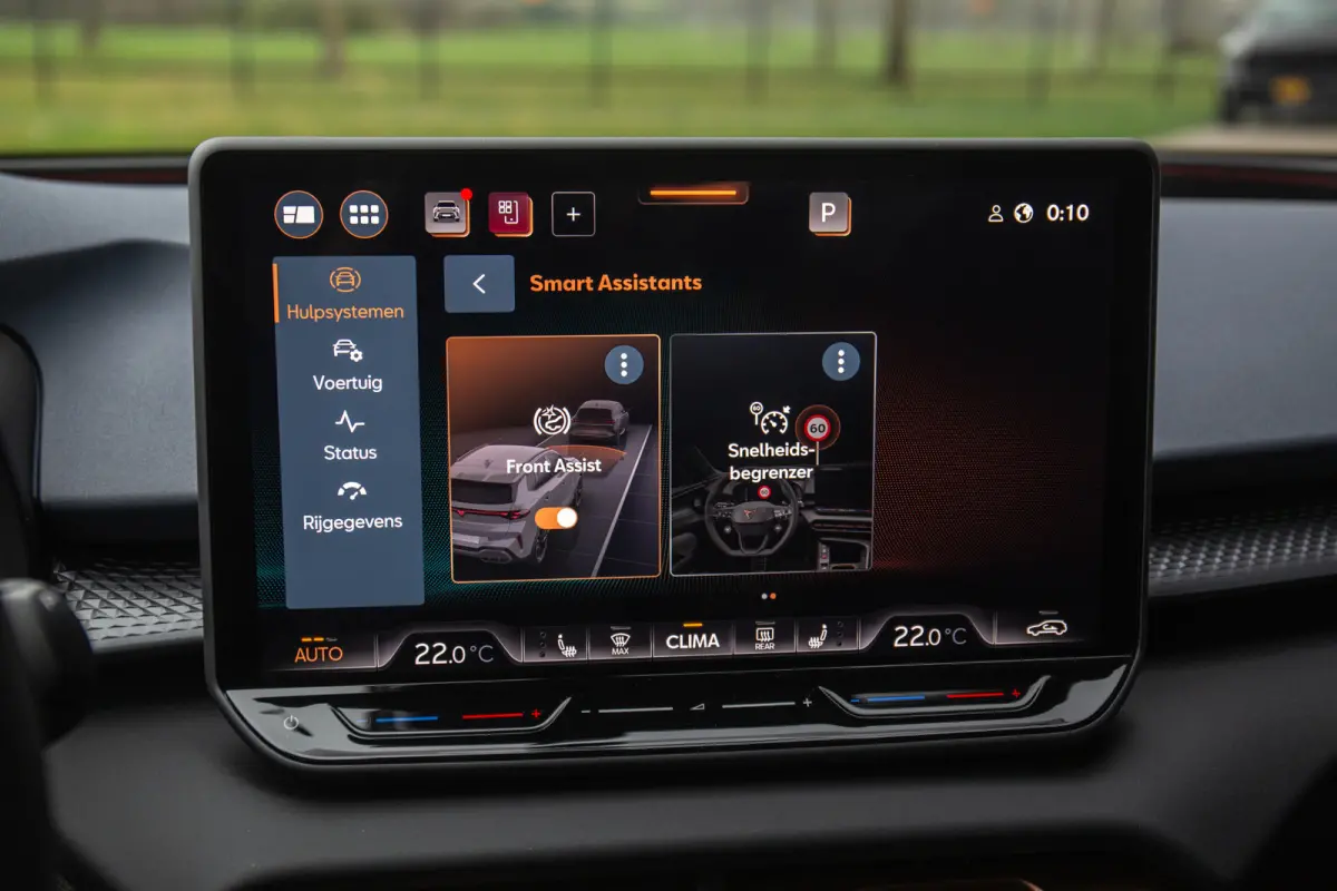 1.5 eTSI Business ,  Adaptive cruise, Carplay, Stuur/stoelverwarming,