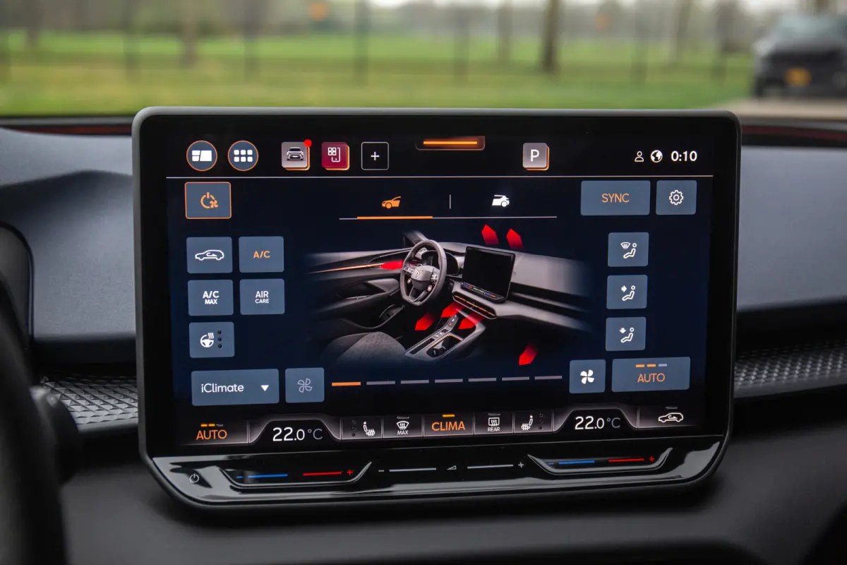 1.5 eTSI Business ,  Adaptive cruise, Carplay, Stuur/stoelverwarming,