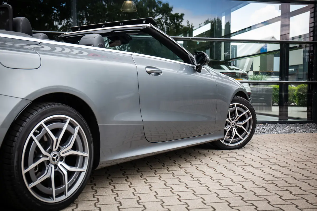 200 AMG Line , Sfeerverlichting, Stoel/nekverwarming, Leer, Camera