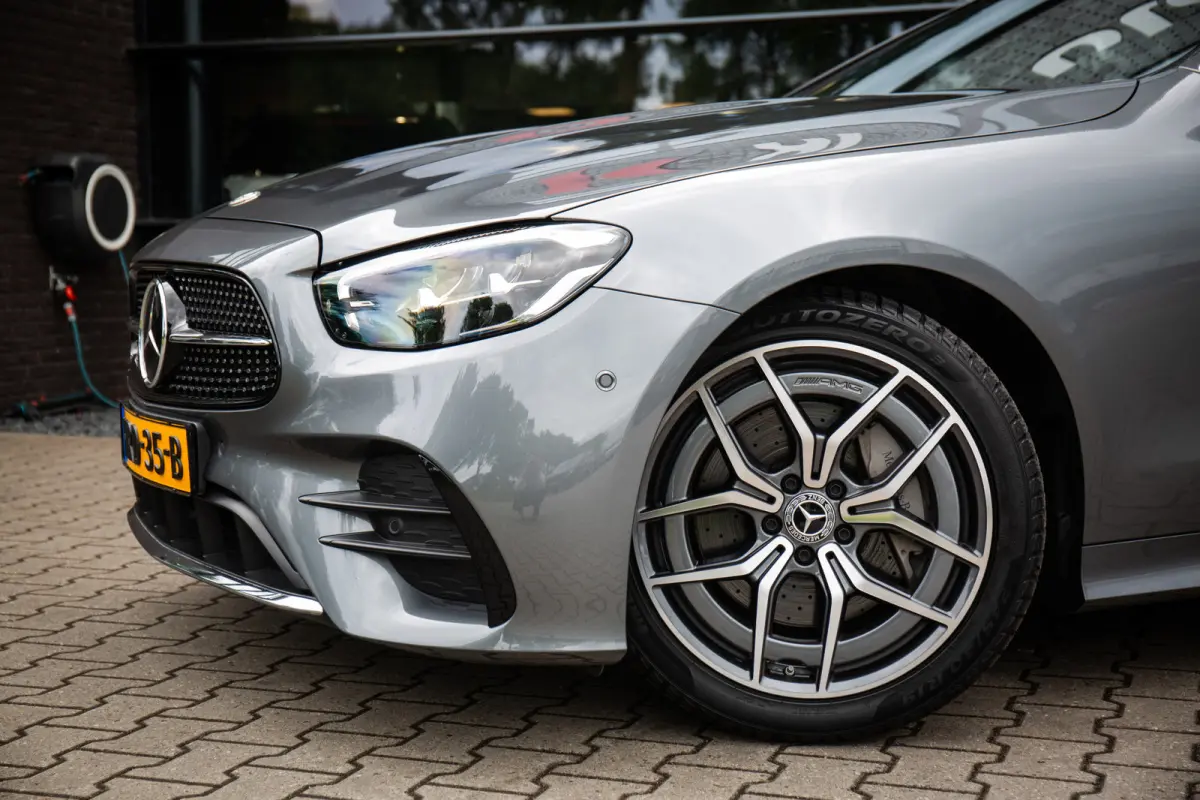 200 AMG Line , Sfeerverlichting, Stoel/nekverwarming, Leer, Camera
