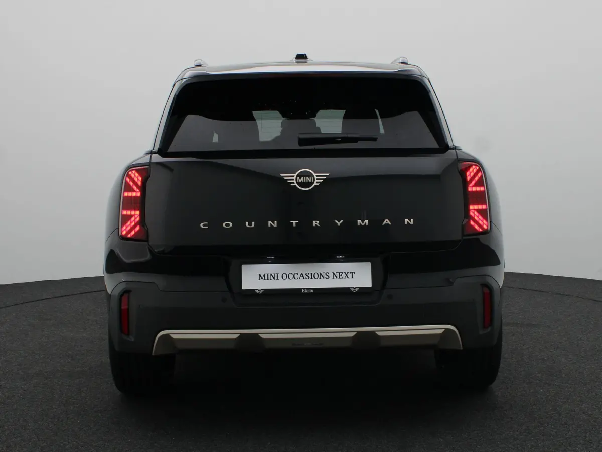 C Favoured Trim + Pakket L + Panorama dak + Harman Kardon + Camera + Led + 19''