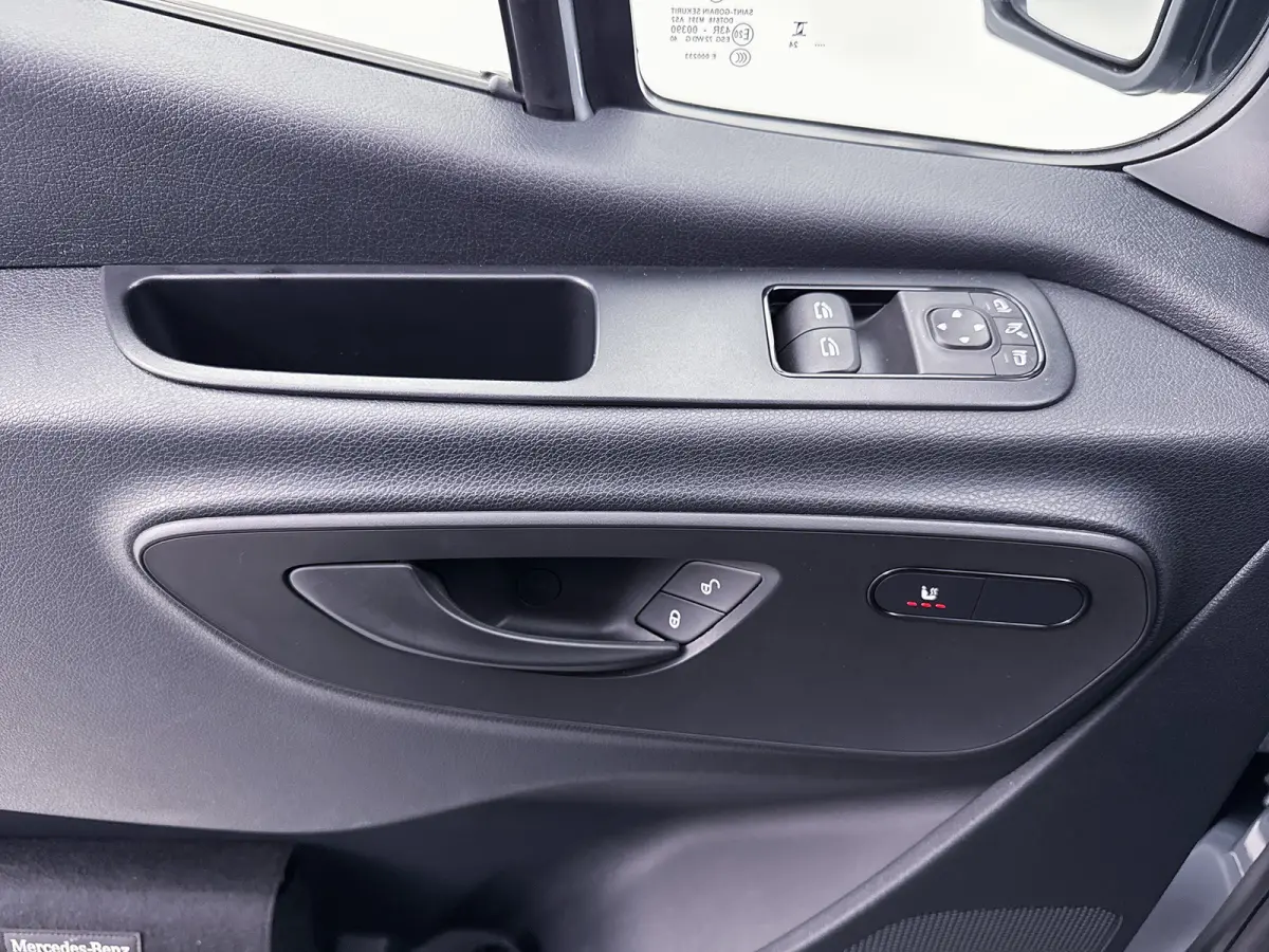 317 1.9 CDI L3H2 Navigatie Elektrische schuifdeur Adaptieve cruise control LED Achteruitrijcamera Betimmering Adaptieve Cruise Control