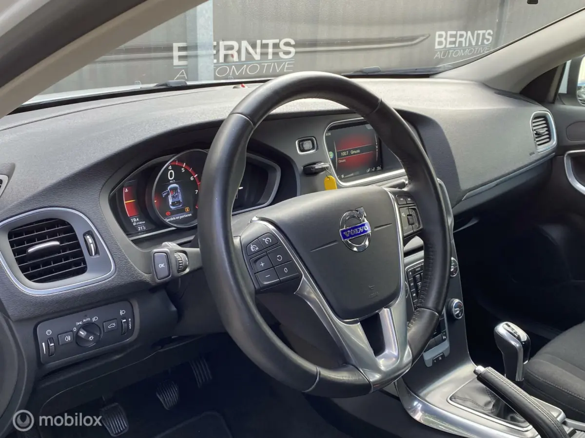 2.0 T2|Navigatie|Parkeersensoren|Digitaal Instrumentenpaneel