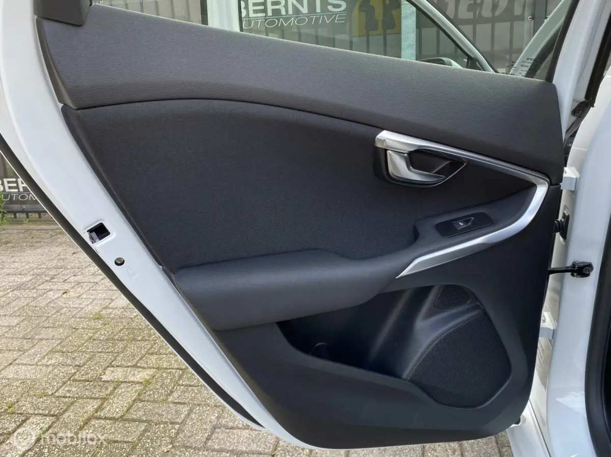 2.0 T2|Navigatie|Parkeersensoren|Digitaal Instrumentenpaneel