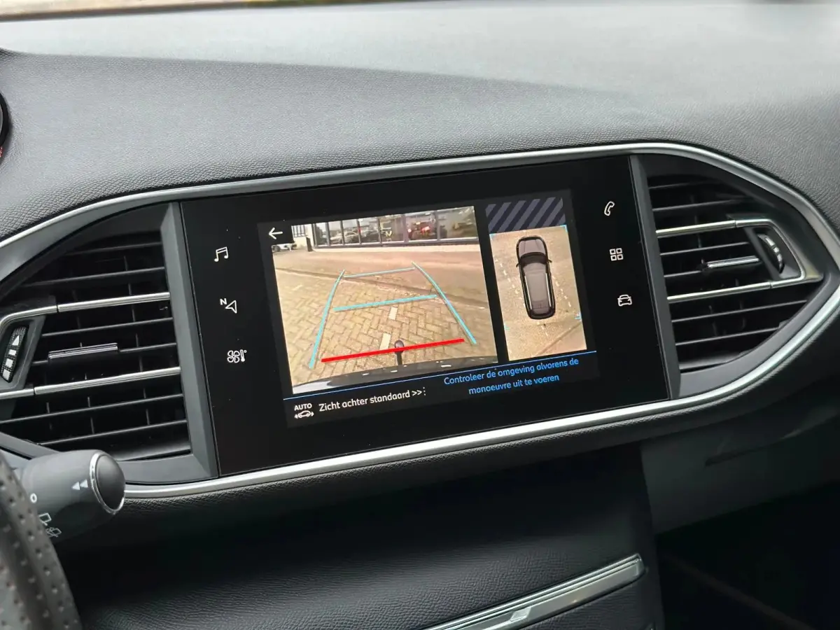 1.5 BlueHDi Blue Lease GT-Line / PANO