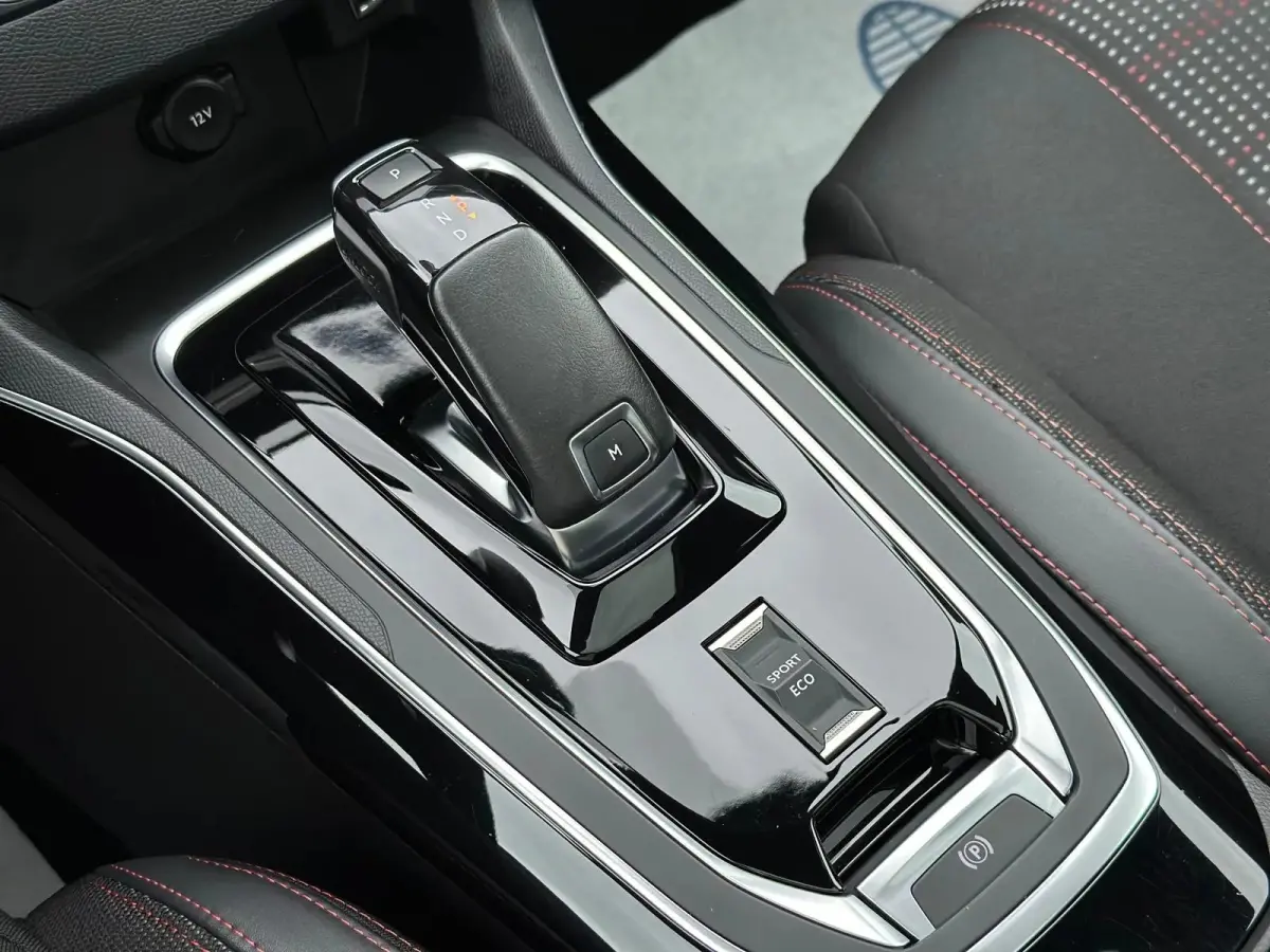 1.5 BlueHDi Blue Lease GT-Line / PANO