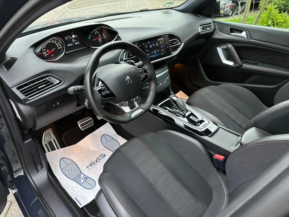 1.5 BlueHDi Blue Lease GT-Line / PANO