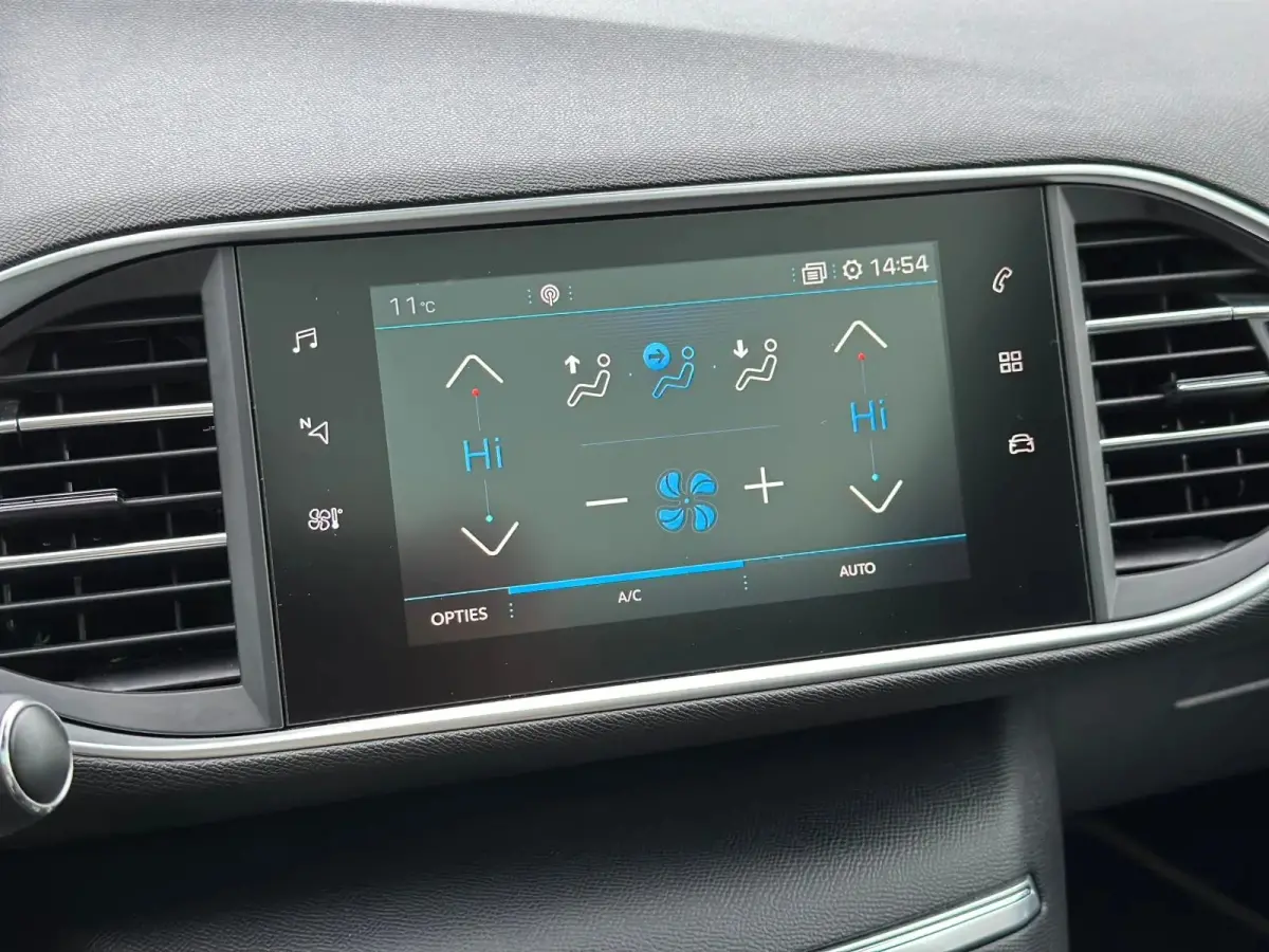 1.5 BlueHDi Blue Lease GT-Line / PANO