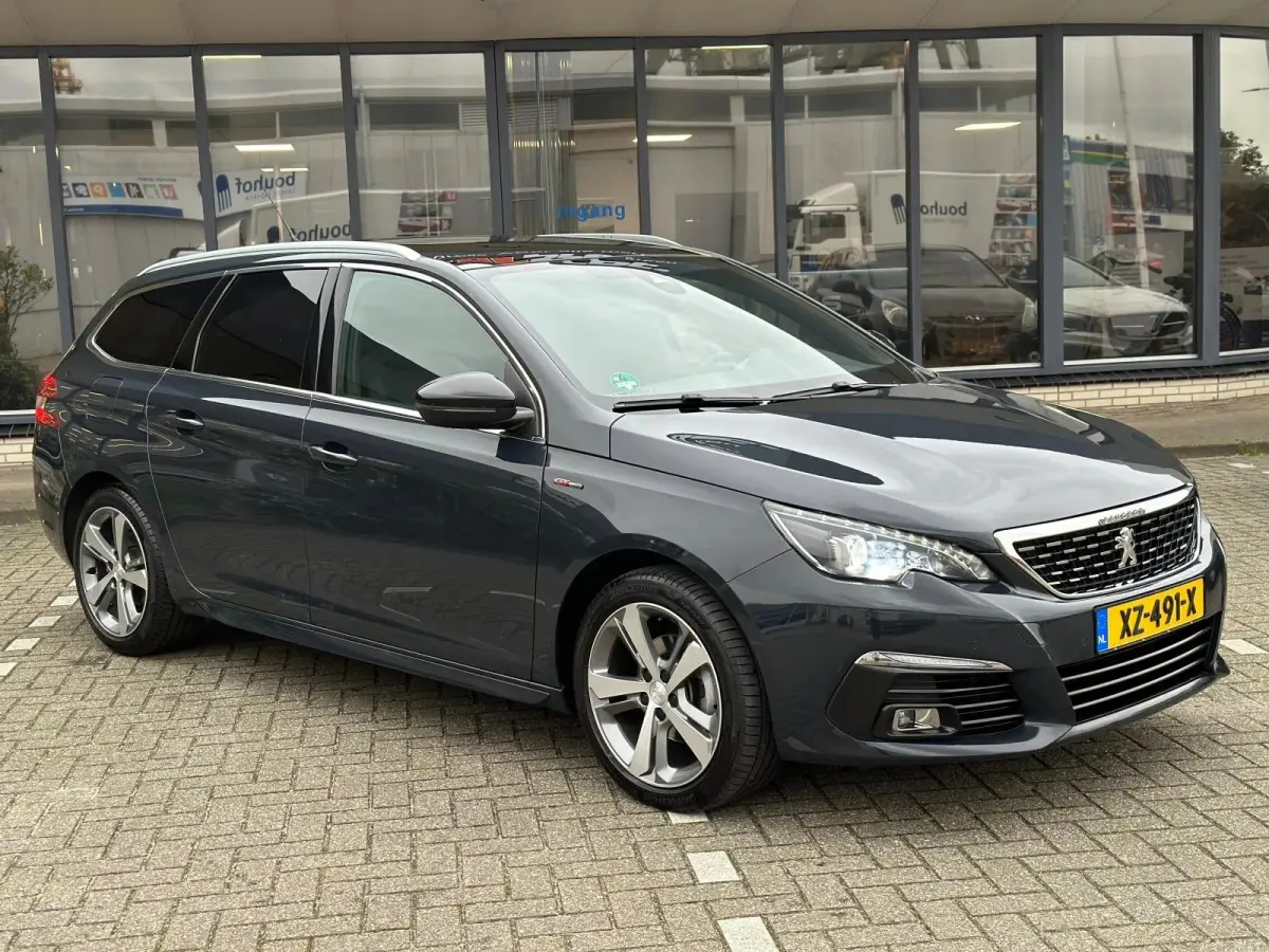 1.5 BlueHDi Blue Lease GT-Line / PANO