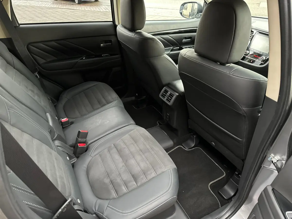 2.4 PHEV Intense