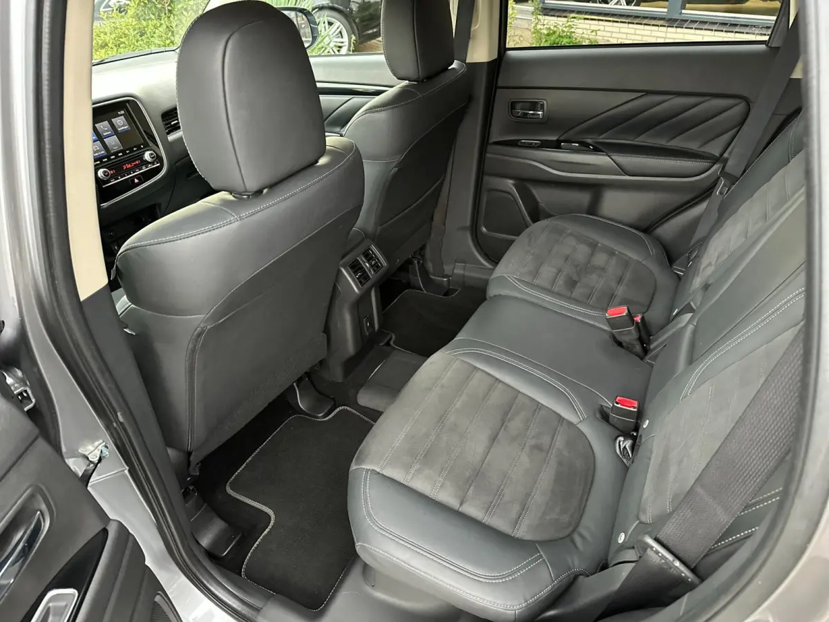 2.4 PHEV Intense