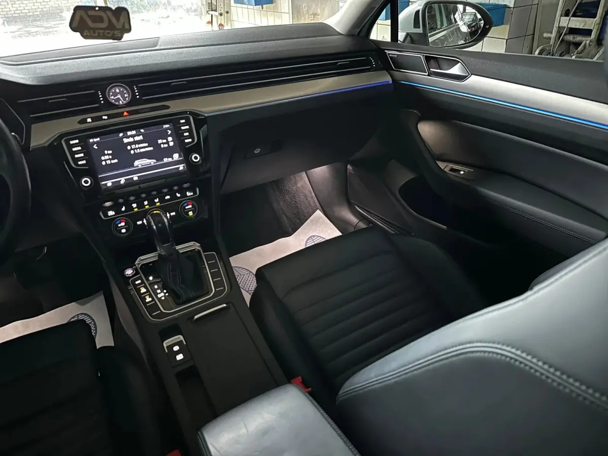 1.4 TSI GTE Highline / PANO / Leder bekleding / Head up