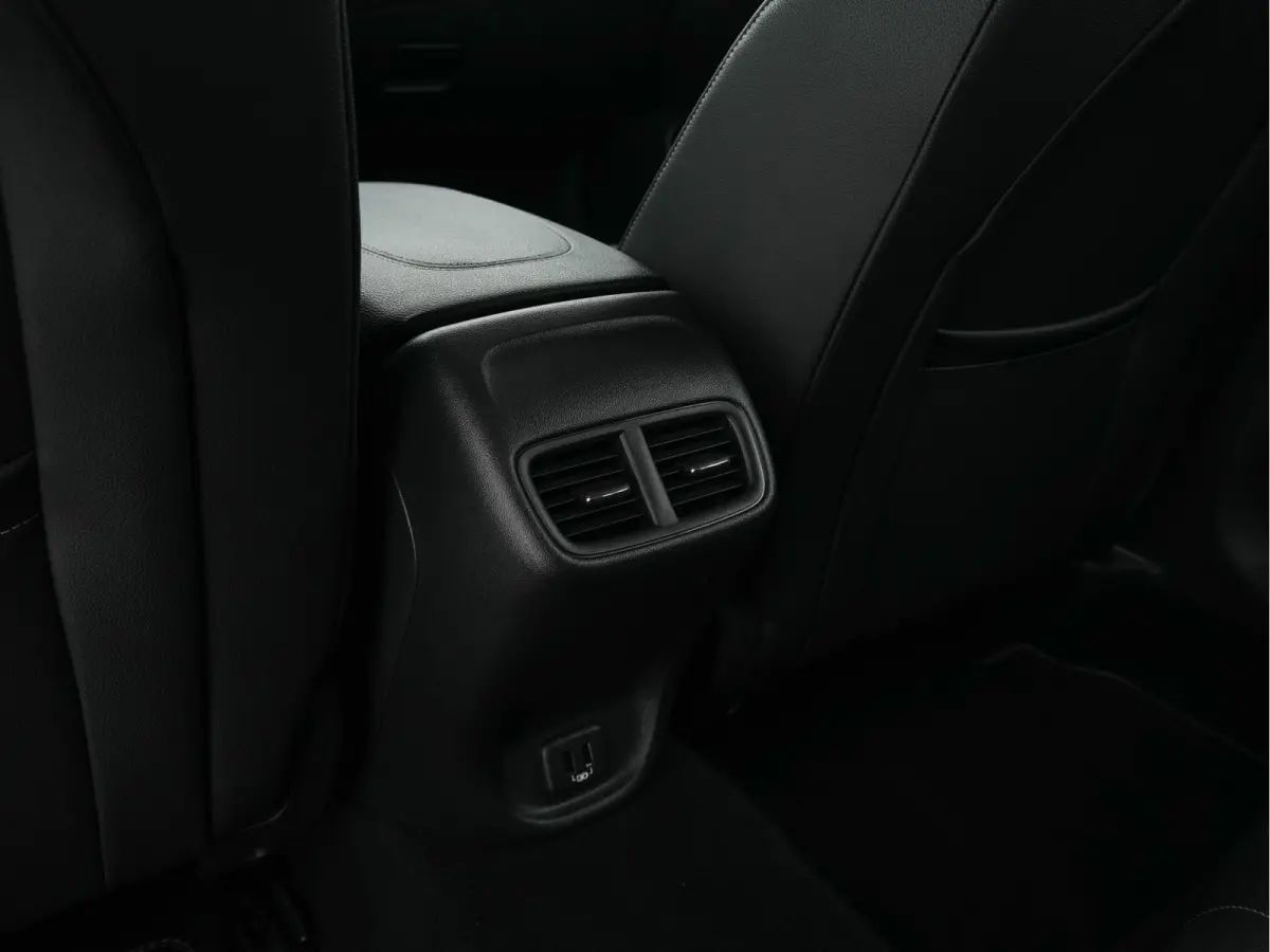 1.5 Turbo Business Executive Aut. *NAVI-FULLMAP | LEATHER-FABRIC | KEYLESS | DAB+ | SPORT-SEATS  | ECC | PDC | CRUISE | TOWBAR | CARPLAY | 18''ALU*