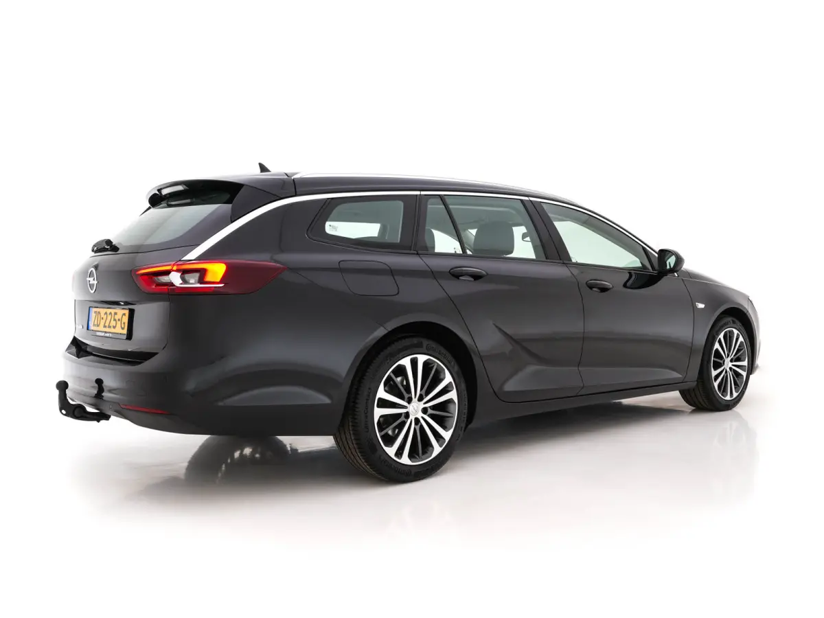 1.5 Turbo Business Executive Aut. *NAVI-FULLMAP | LEATHER-FABRIC | KEYLESS | DAB+ | SPORT-SEATS  | ECC | PDC | CRUISE | TOWBAR | CARPLAY | 18''ALU*