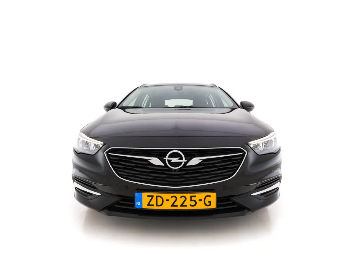 1.5 Turbo Business Executive Aut. *NAVI-FULLMAP | LEATHER-FABRIC | KEYLESS | DAB+ | SPORT-SEATS  | ECC | PDC | CRUISE | TOWBAR | CARPLAY | 18''ALU*