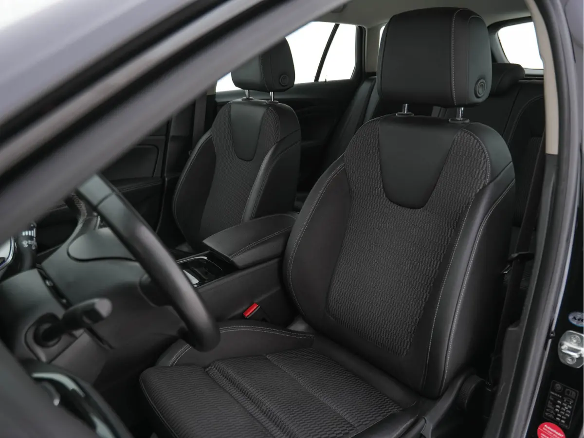 1.5 Turbo Business Executive Aut. *NAVI-FULLMAP | LEATHER-FABRIC | KEYLESS | DAB+ | SPORT-SEATS  | ECC | PDC | CRUISE | TOWBAR | CARPLAY | 18''ALU*