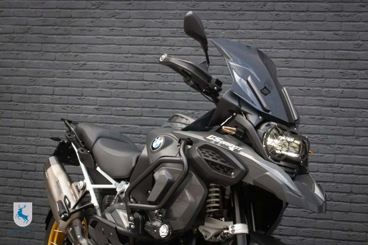 Dravit / Van Harten Design / Volledig Akrapovic