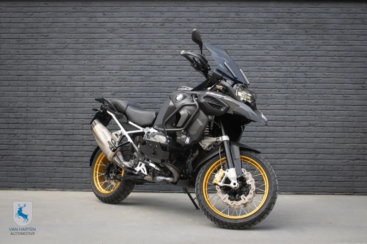 Dravit / Van Harten Design / Volledig Akrapovic