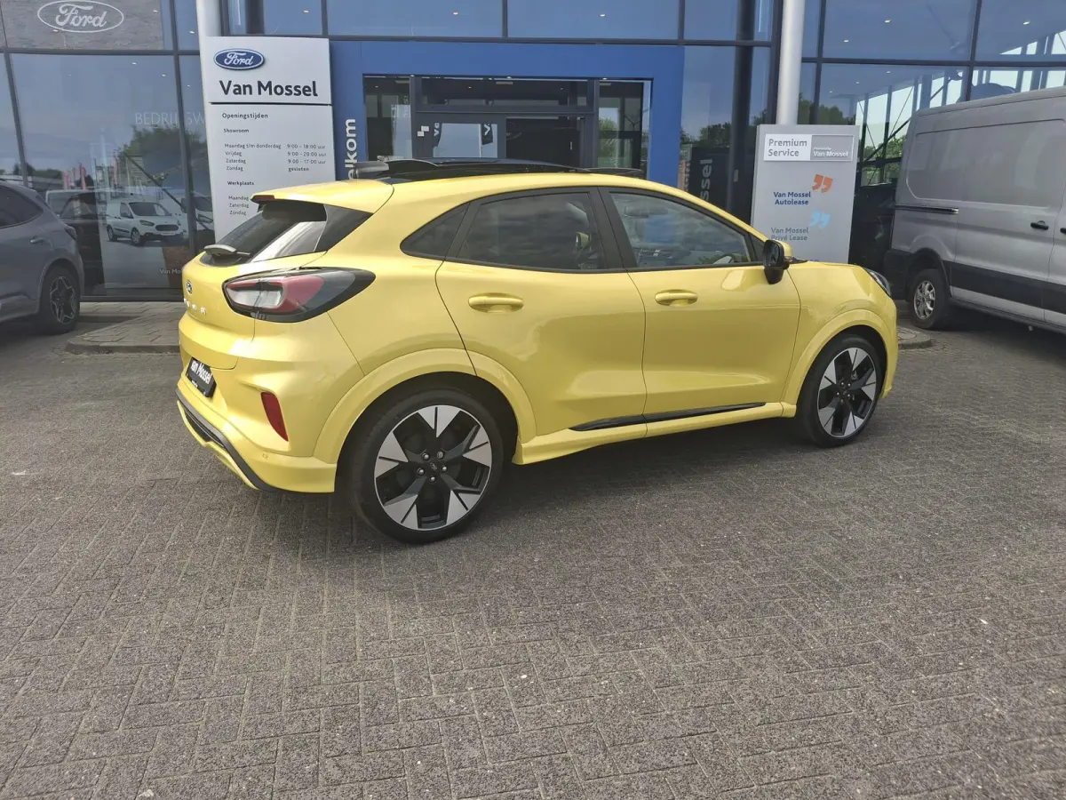 Premium 44 kWh | 170PK | Panoramadak | 19'' lichtmetalen velgen | Adaptive Cruisecontrol | Dodehoekdetectie | Cyber Yellow | Demovoertuig