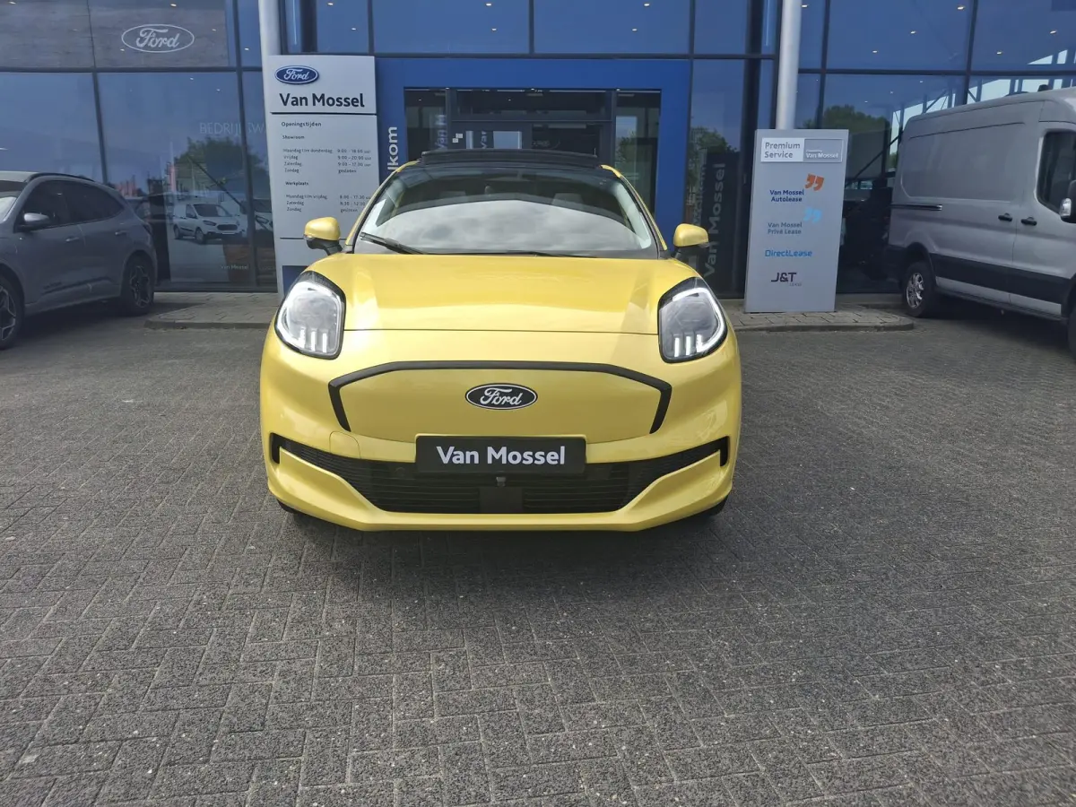 Premium 44 kWh | 170PK | Panoramadak | 19'' lichtmetalen velgen | Adaptive Cruisecontrol | Dodehoekdetectie | Cyber Yellow | Demovoertuig