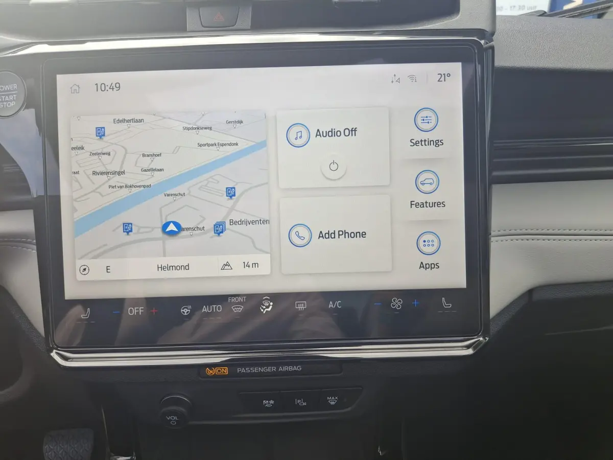 Premium 44 kWh | 170PK | Panoramadak | 19'' lichtmetalen velgen | Adaptive Cruisecontrol | Dodehoekdetectie | Cyber Yellow | Demovoertuig