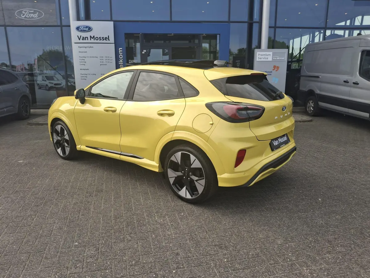 Premium 44 kWh | 170PK | Panoramadak | 19'' lichtmetalen velgen | Adaptive Cruisecontrol | Dodehoekdetectie | Cyber Yellow | Demovoertuig